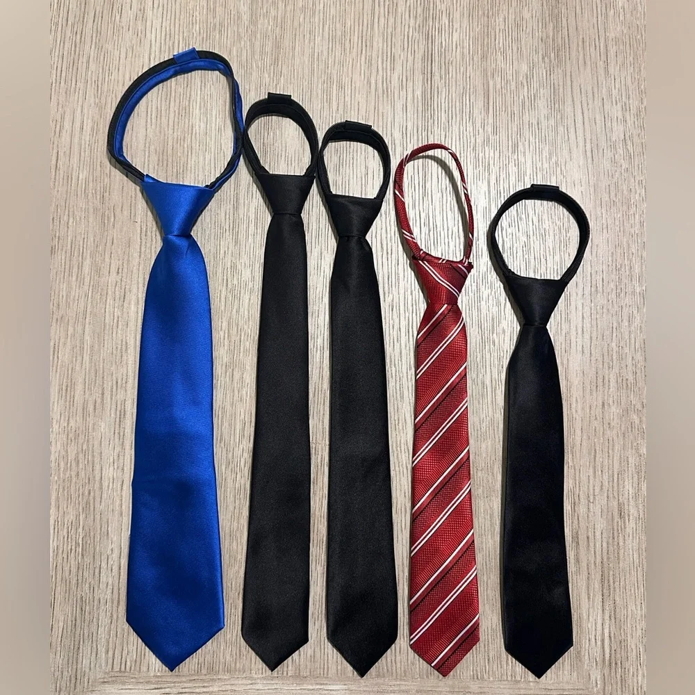 Set of 5 Kids Adjustable Zipper Ties in Blue(2.5”W), Black(2”W) and Red(2”W)